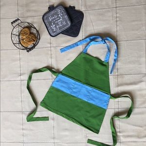 Boys apron.